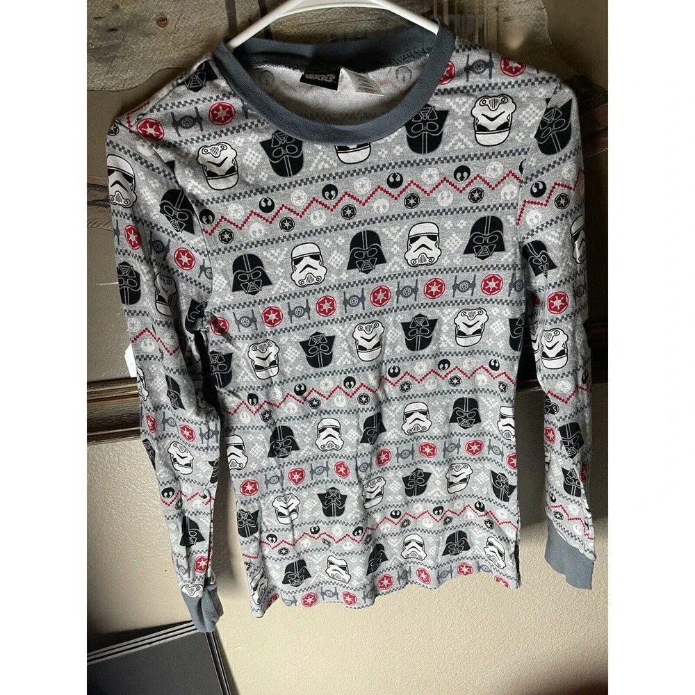 Star Wars Christmas shirt youth Medium M Long sleeve Darth Storm Troopers